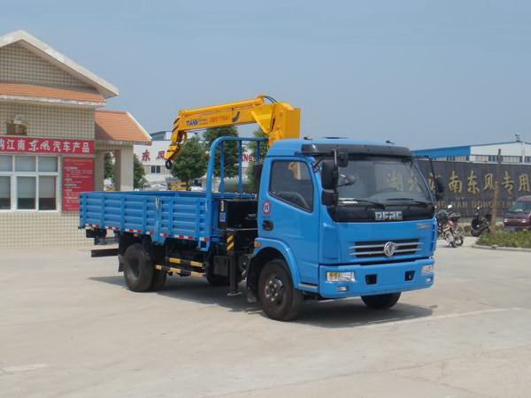 長沙哪里有隨車吊賣|2噸-12噸隨車起重運輸車|隨車吊廠家直銷