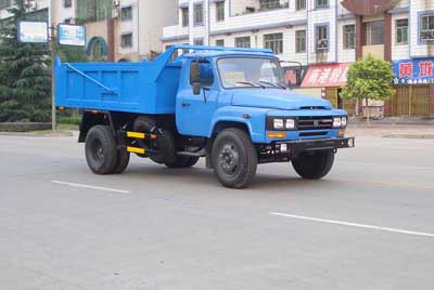 哈爾濱垃圾車在哪里買--湖北程力垃圾車廠家