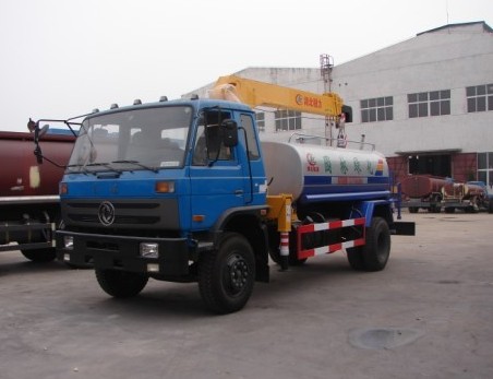 農(nóng)藥噴灑車|3噸噴灑車|園林綠化灑水車|水罐車|園林噴藥車|