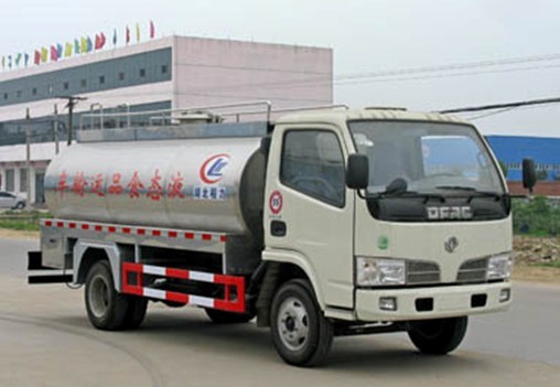 食品級鮮奶運輸車哪里買 液態(tài)食品運輸車多少錢？