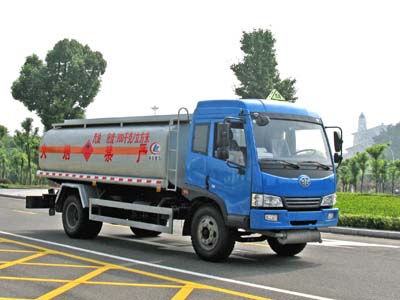 陜西銅川購買油罐車？湖北程力歡迎您