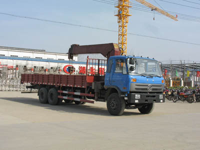 廠家供應(yīng)東風(fēng)小三軸隨車吊  折臂式隨車吊  隨車吊價(jià)格