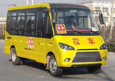 19座尖頭校車報價 19座長頭幼兒園校車價格 19座小學(xué)生專用校車