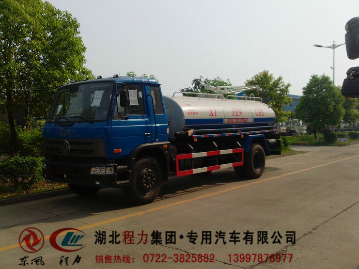 抗旱灑水車  5噸抗旱灑水車 加油車 東風(fēng)灑水車 灑水車廠家 5方