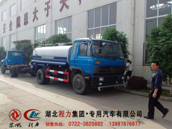 江西抗旱灑水車(chē) 江西抗旱運(yùn)水車(chē) 5噸抗旱灑水車(chē) 加油車(chē)