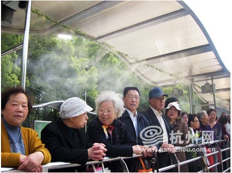 公交站臺(tái)車站候車廳新型戶外空調(diào)噴霧降溫系統(tǒng)