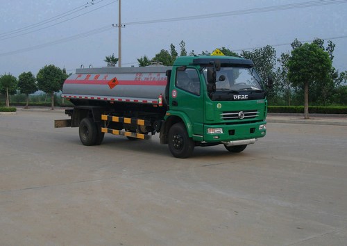 東風(fēng)民用運(yùn)油車