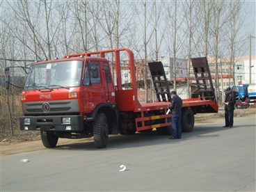 東風(fēng)后八輪型平板車