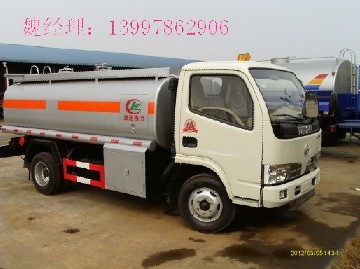 3噸加油車(chē) 東風(fēng)小型油罐車(chē)加油車(chē)