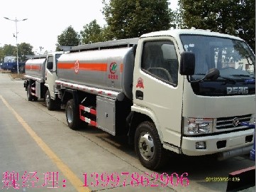 鷹潭 宜春小型加油車(chē)流動(dòng)加油車(chē)小型槽罐車(chē)