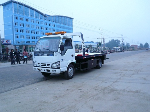 五十鈴輕型清障車生產(chǎn)廠家 托舉、拖曳清障車報價