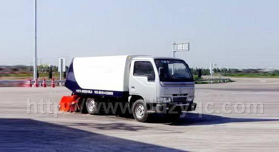 東風(fēng)EQ1030TJ47D掃路車(chē) 多功能掃路車(chē)價(jià)格參數(shù) 湖北掃路車(chē)