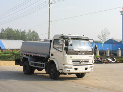 柳園市工地灑水車  前四后八灑水車熱銷  東風(fēng)小三軸灑水車報(bào)價(jià)