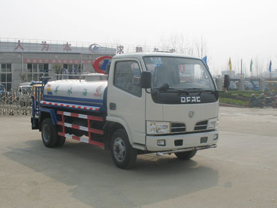 內(nèi)蒙集寧市街道灑水車  多利卡灑水車  東風(fēng)尖頭灑水車報價