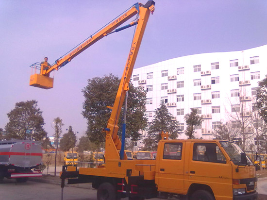 路燈維修車，江鈴15米路燈維修車，高空作業(yè)車廠家