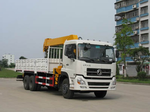 湖北程力隨車吊 專業(yè)隨車吊 隨車吊種類 隨車吊型號(hào) 隨車吊大全