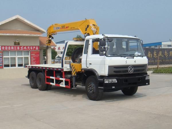 JDF5230TQZE型東風(fēng)后雙橋平板帶隨車吊清障車圖片配置價(jià)格