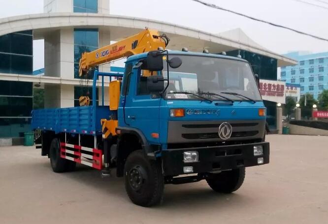 呼和浩特市玉泉藍(lán)牌隨車吊多少錢