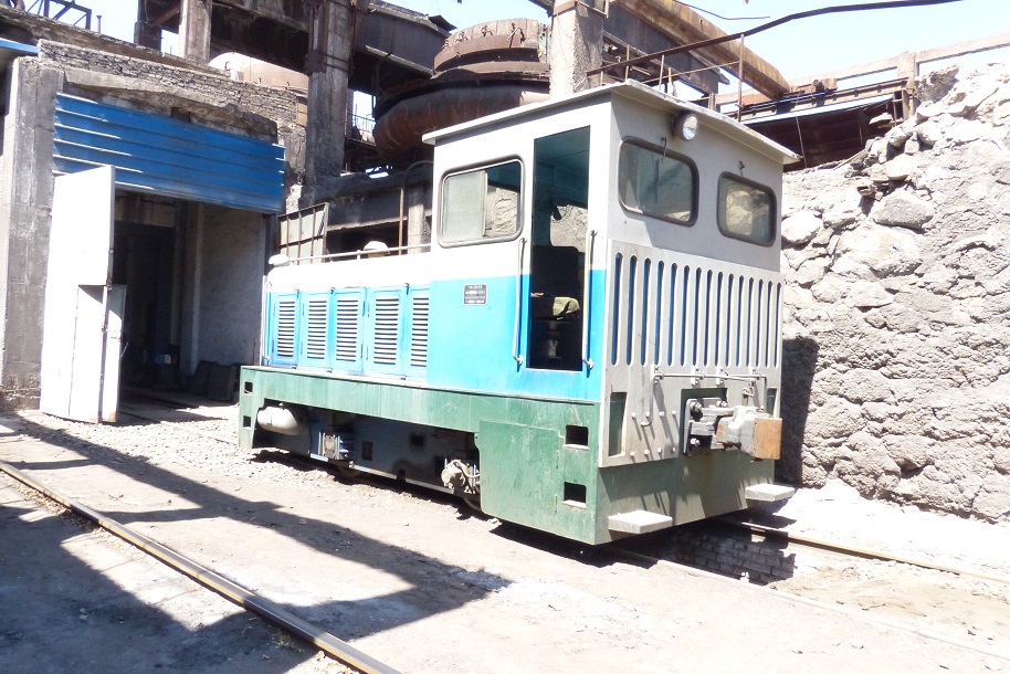 大型工礦軌道牽引機(jī)車