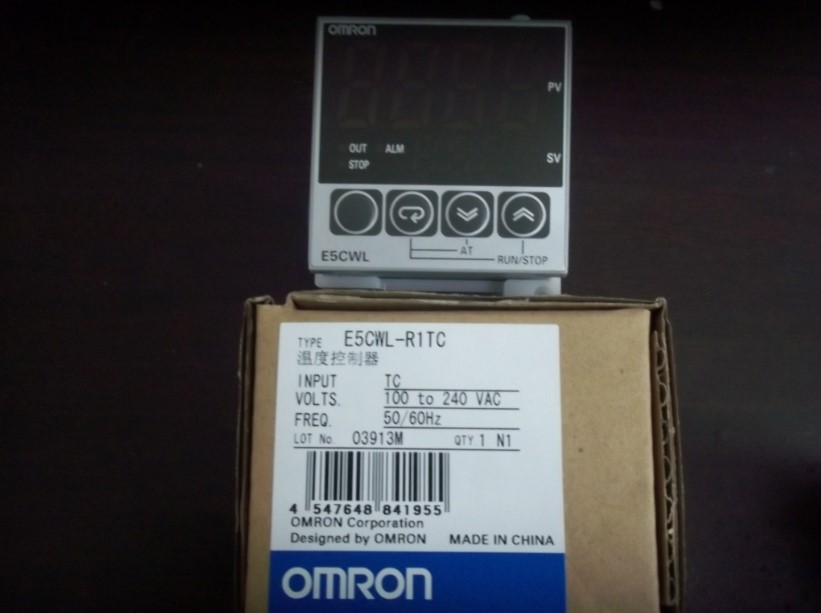 OMRON E5CWL-R1TC歐姆龍溫控器