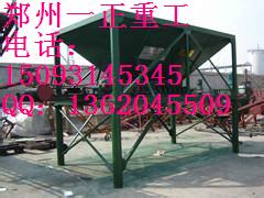 鄭州鏟車料倉(cāng)價(jià)格，有機(jī)肥鏟車料倉(cāng)型號(hào)，粉碎機(jī)圖片