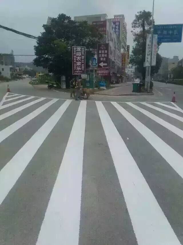 廣州劃線價格 惠州車位劃線規(guī)格 標(biāo)準畫線廠家