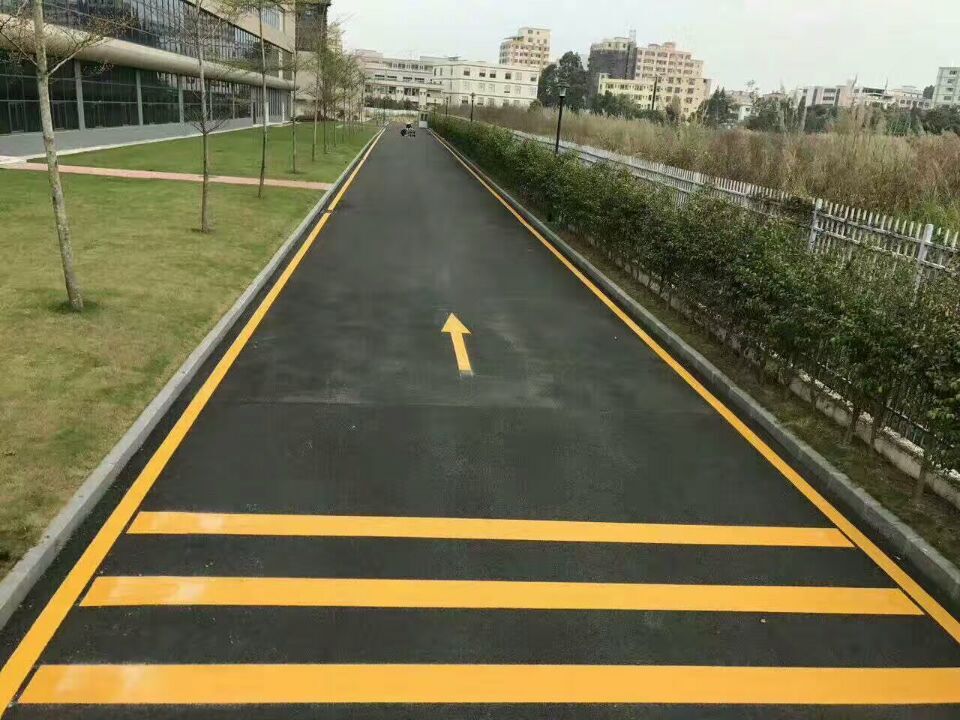 承接深圳廣州各地交通劃線停車場劃線馬路劃線優(yōu)惠價