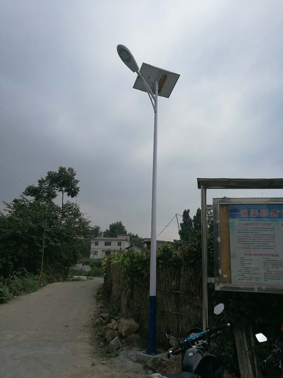 湖南通道LED道路燈廠 通道太陽(yáng)能路燈廠家批發(fā)