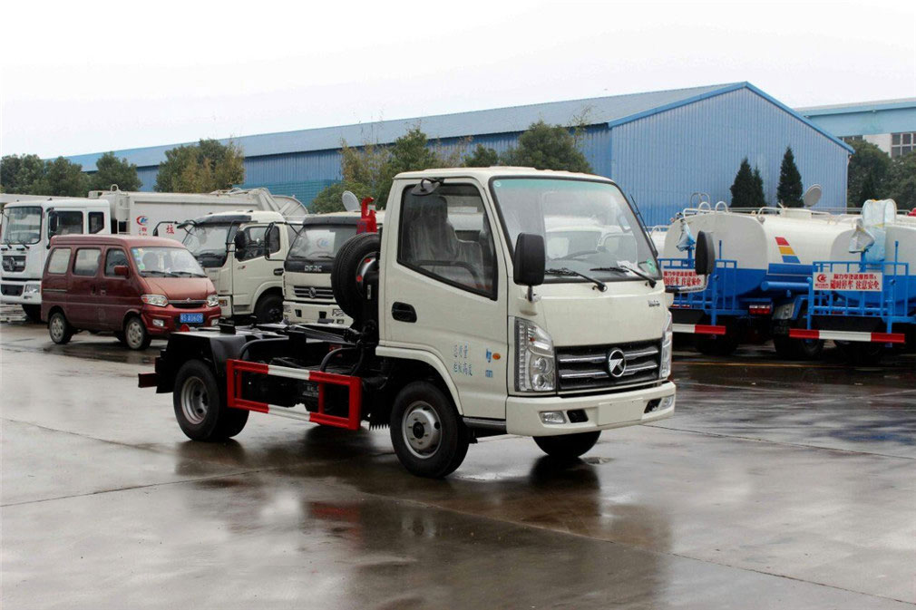 小型勾臂式垃圾車小型的垃圾車供應價格從優(yōu)