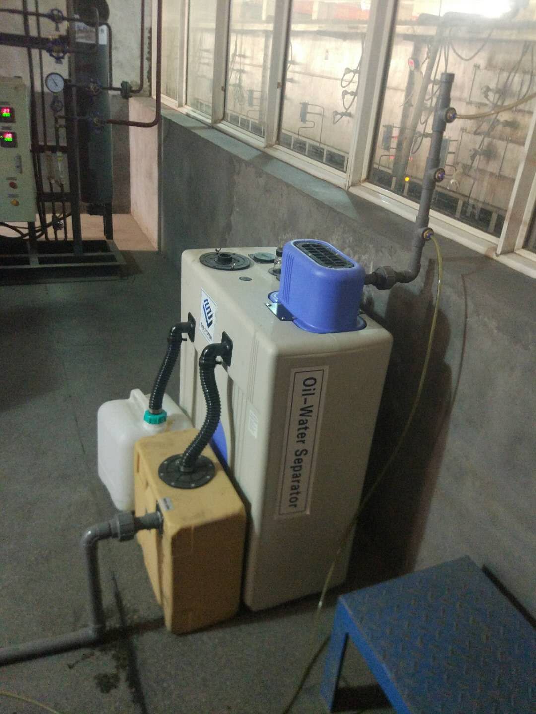 柳州空壓機油水分離器工作原理