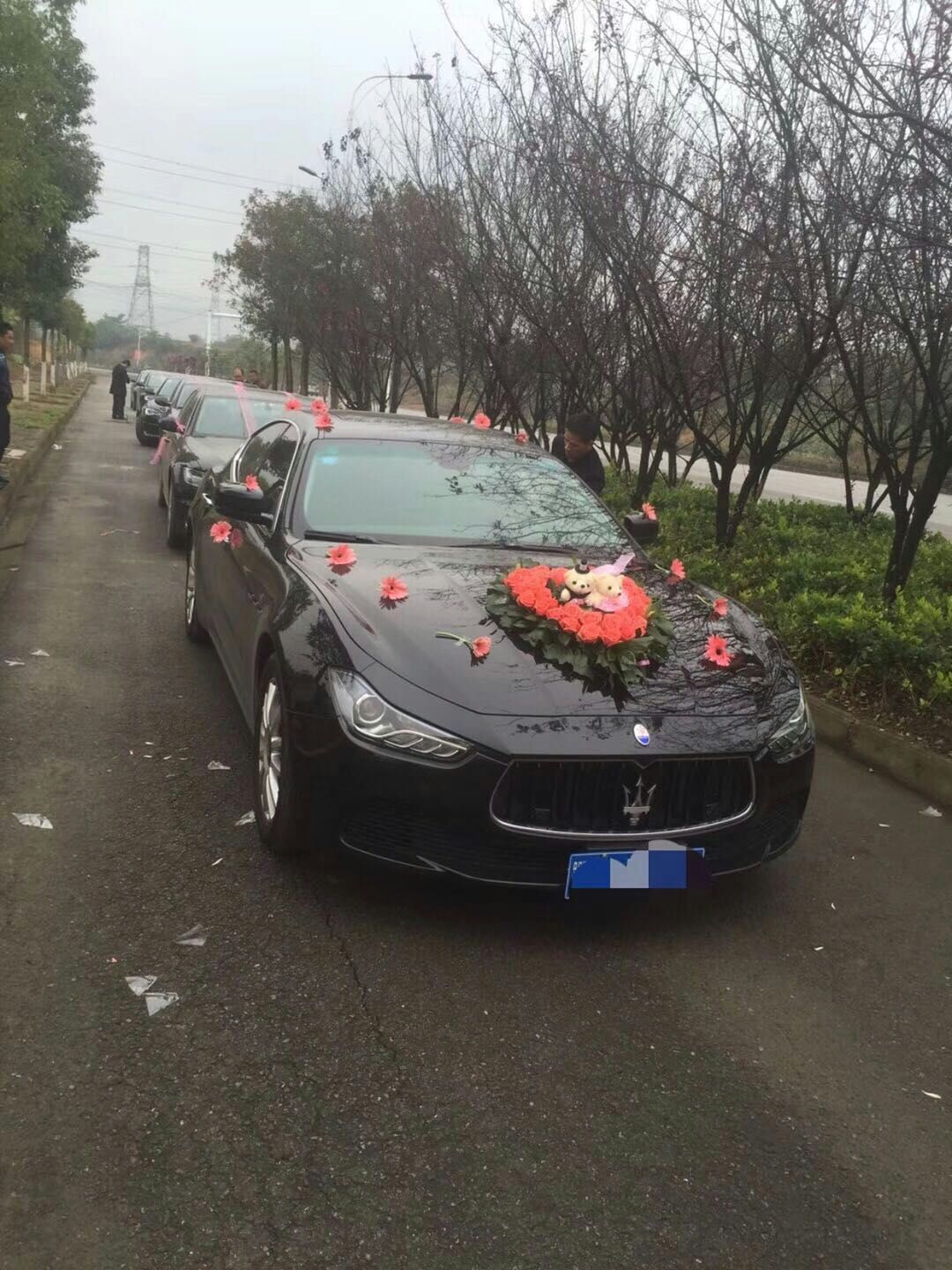 婚車(chē)賓利勞斯萊斯夠豪華嗎？就找大唐朝租車(chē)