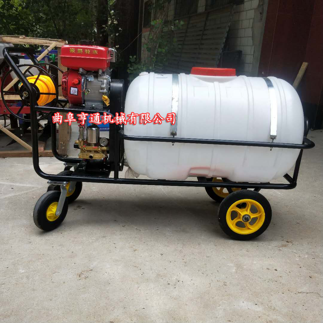 新一代手推四輪遠(yuǎn)程打藥機(jī)廠家  農(nóng)用高壓推車(chē)式電動(dòng)打藥機(jī)參數(shù)