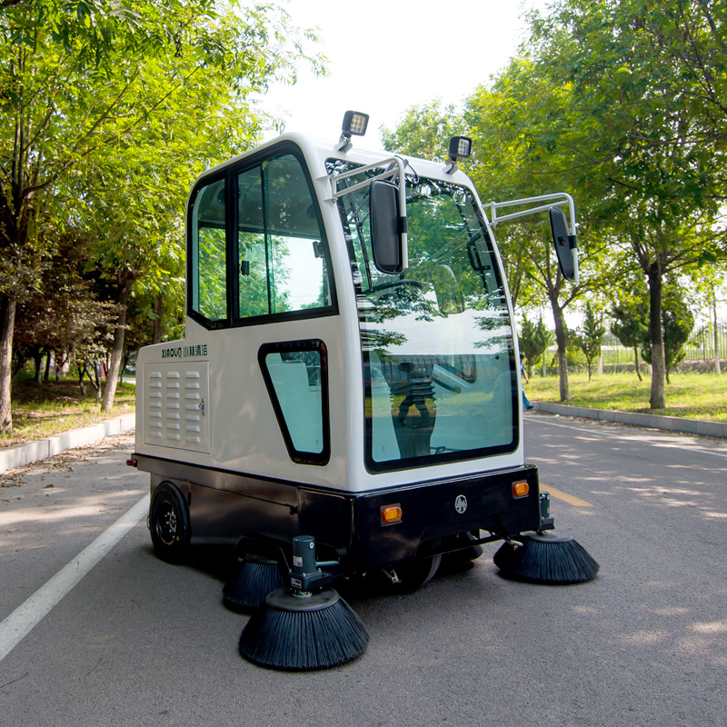 山西小林牌XLS-1900全封閉電動掃地車落葉粉塵清掃道路保潔設(shè)備