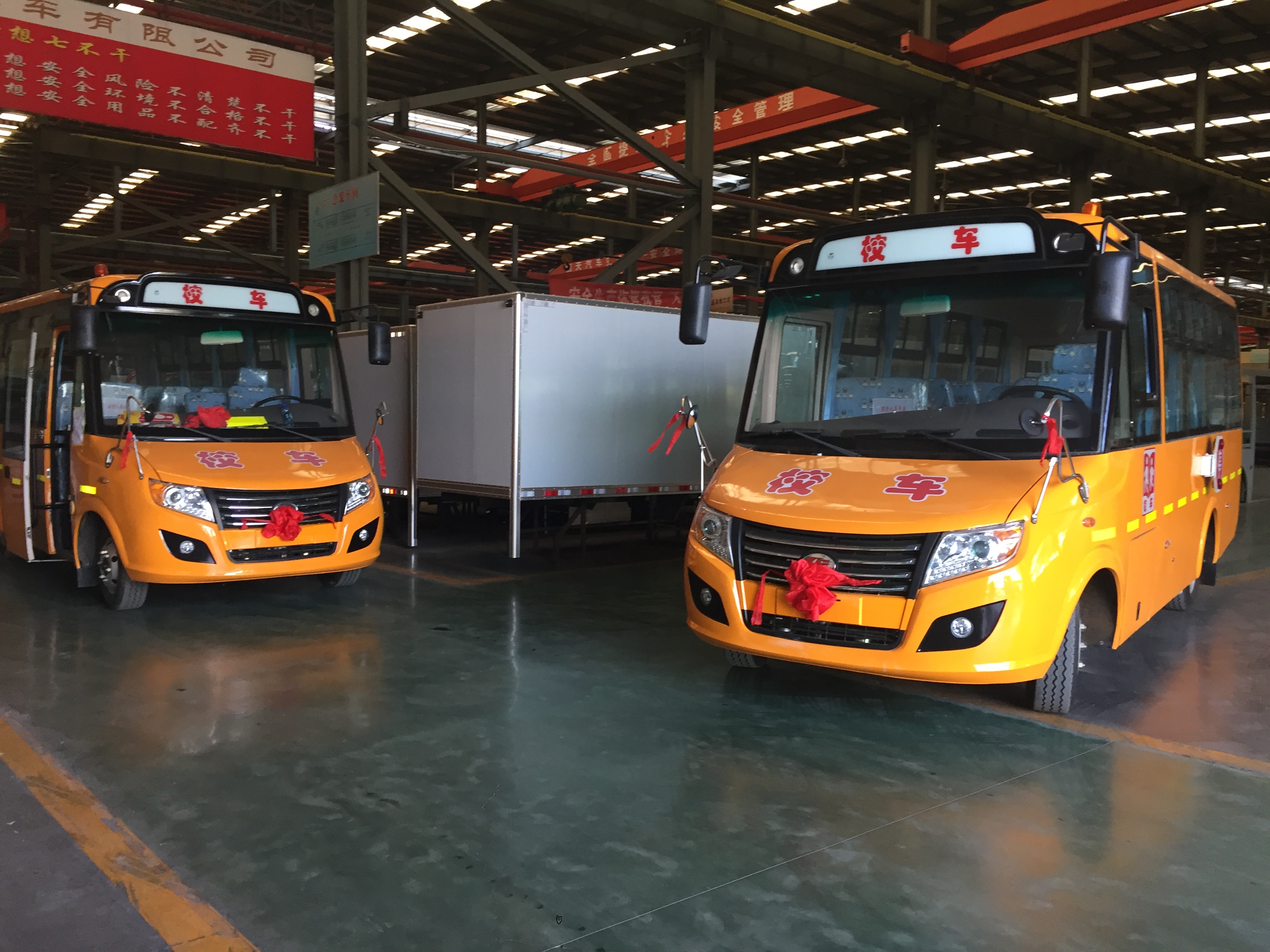 萍鄉(xiāng)楚風(fēng)校車4S店18-36座幼兒校車19-56座小學(xué)生校車上戶無憂廠家直銷