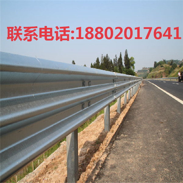 湛江高速公路防撞欄批發(fā) 東莞波形護(hù)欄定做 清遠(yuǎn)國標(biāo)波形護(hù)欄熱銷