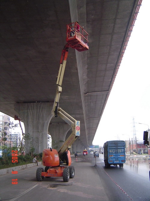 沈陽高空作業(yè)車租賃