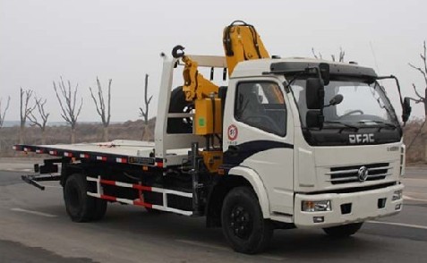 求購清障車帶吊機 東風多利卡清障車帶吊機 湖北程力清障車帶吊機