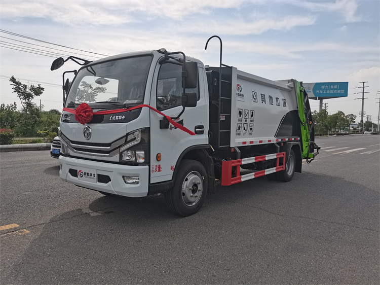 東風(fēng)國六后裝壓縮式垃圾車 市政環(huán)衛(wèi)收集車 智能化操作