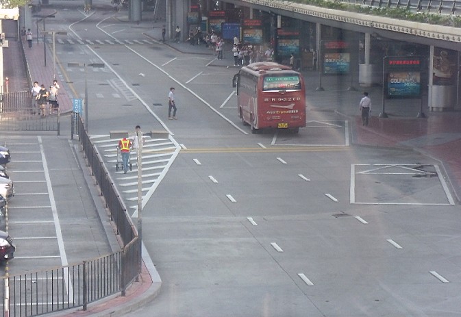 交通標線，東莞廠區(qū)劃線，機場劃線，標線清除，熱熔反光劃線