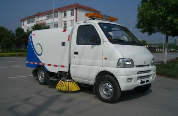 長安小型掃路車/低價(jià)銷售/全國最低價(jià)