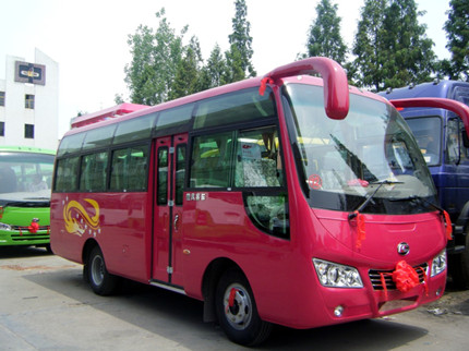 廠(chǎng)家直銷(xiāo)--19座中巴車(chē) 19座中巴客車(chē)價(jià)格 19座中巴車(chē)圖片