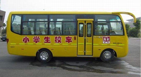 最安全實用中小學(xué)生校車專業(yè)生產(chǎn)廠家中小型校車廠家直銷