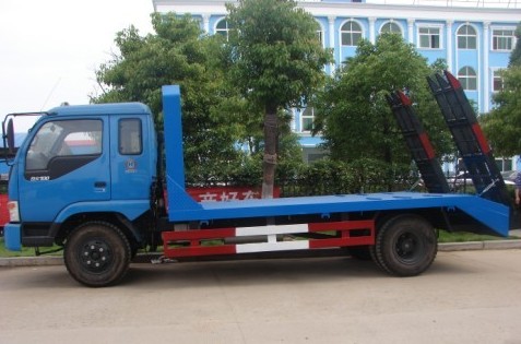 湖南常德平板運(yùn)輸車廠家 挖機(jī)拖車廠家 挖機(jī)拖板車價(jià)格