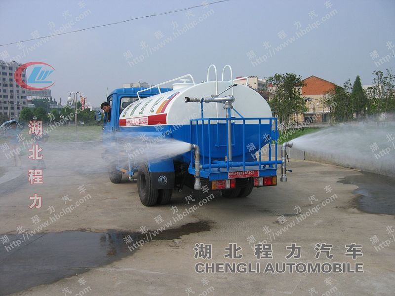 甘肅嘉峪關(guān)灑水車價格多少 8噸10噸綠化灑水車廠家低價直銷