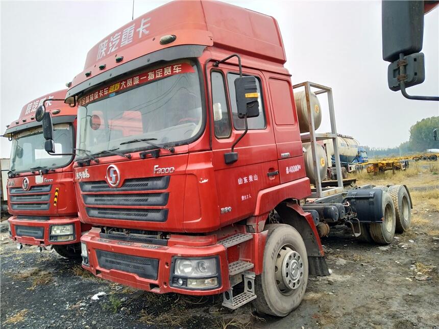 二手陜汽德龍雙驅(qū)牽引車、二手LNG德龍F(tuán)3000加氣車