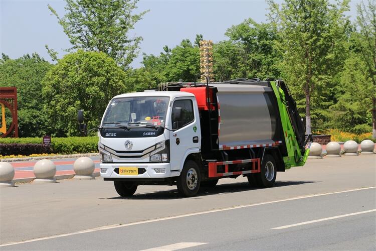 清遠(yuǎn)勾臂垃圾車廠家直銷|長安垃圾車廠家價(jià)格