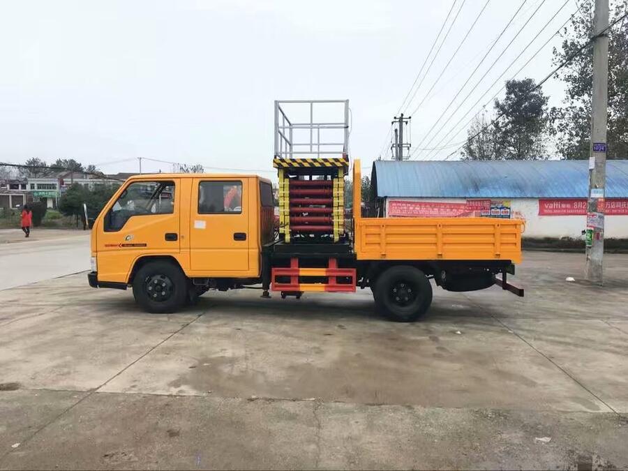 東風(fēng)藍(lán)牌高空作業(yè)車