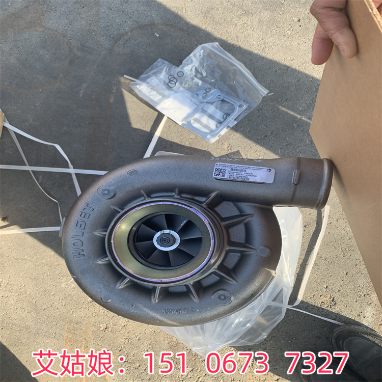 長(zhǎng)慶油田壓裂泵增壓器5638754 裝配QSK60柴油機(jī)