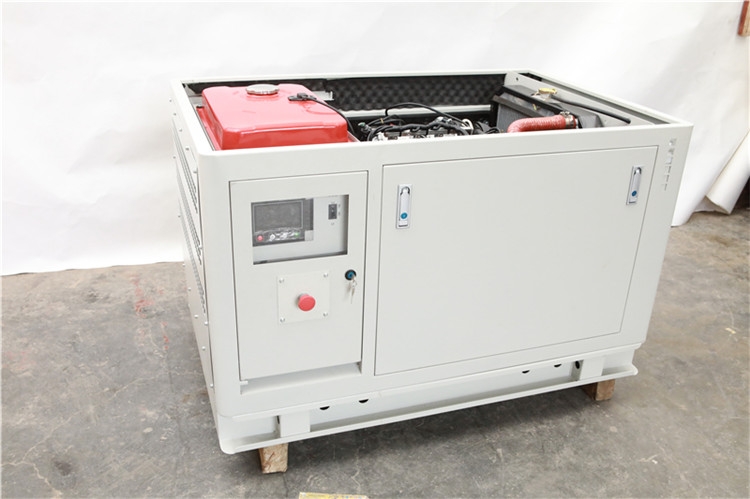 三相電汽油發(fā)電機(jī)20kw380v