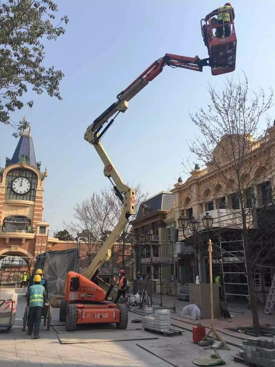 黑龍江其它地區(qū)自行走高空車租賃升降平臺出租高空作業(yè)平臺出租安全穩(wěn)定高效